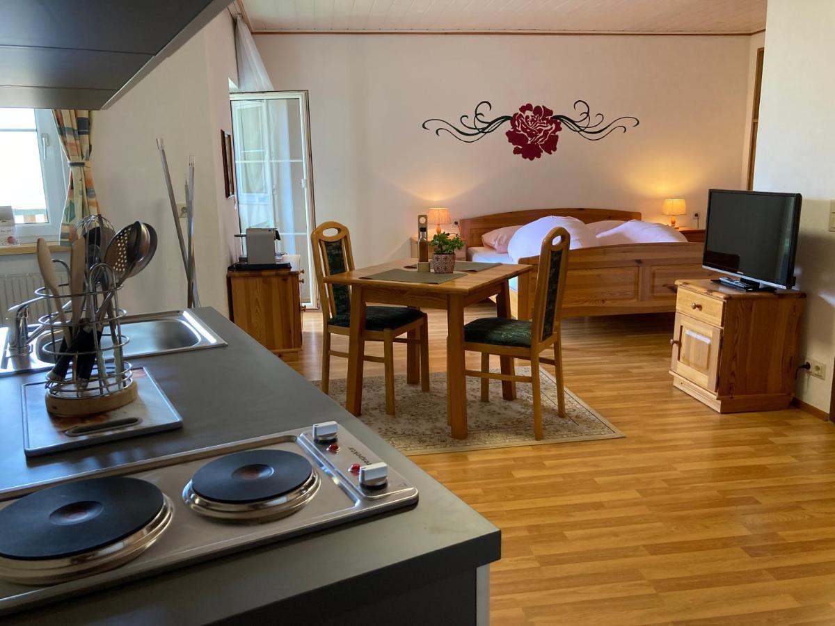 Motel Brunner Apartments & Zimmer Bad Eisenkappel Eksteriør billede
