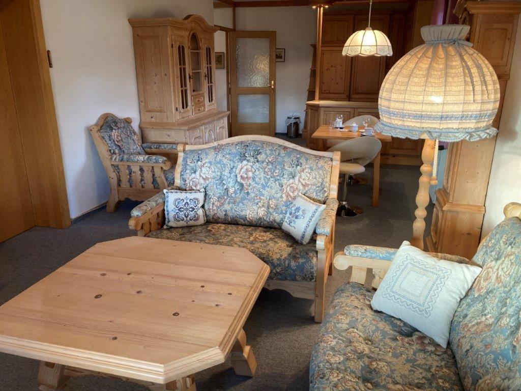 Motel Brunner Apartments & Zimmer Bad Eisenkappel Eksteriør billede