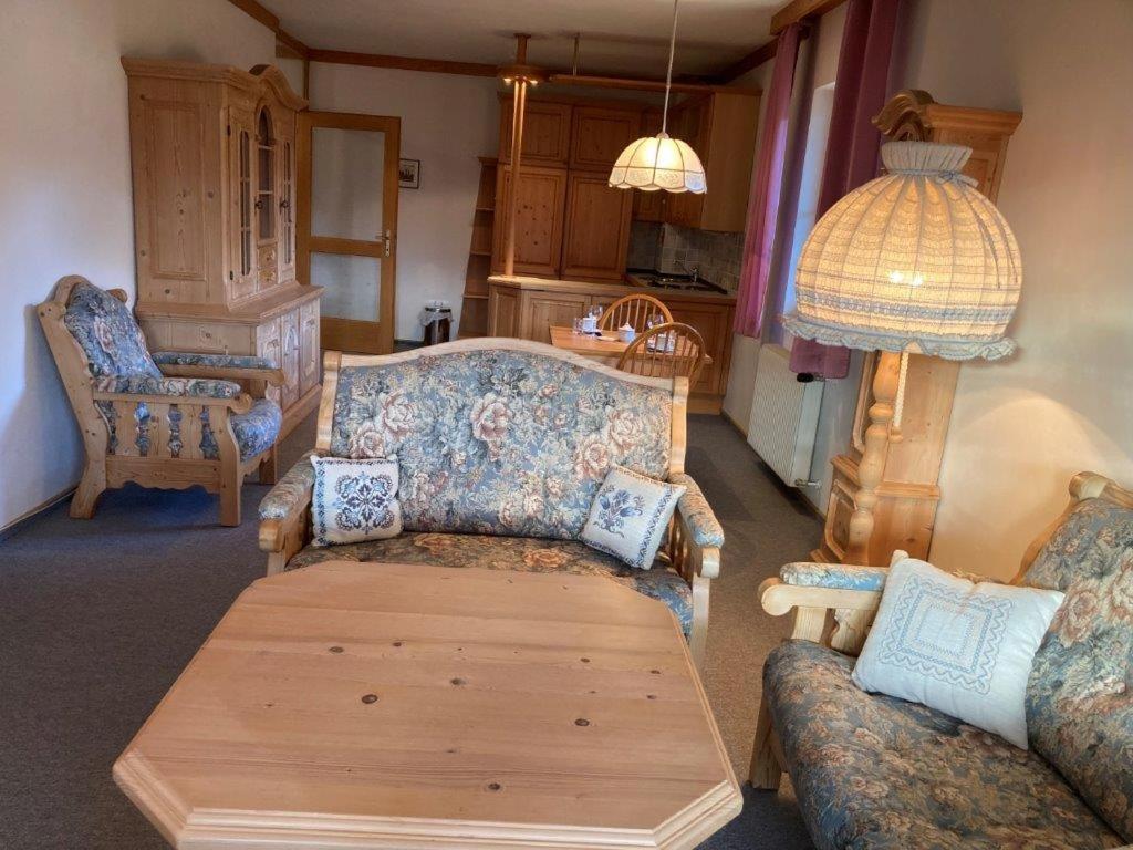 Motel Brunner Apartments & Zimmer Bad Eisenkappel Eksteriør billede