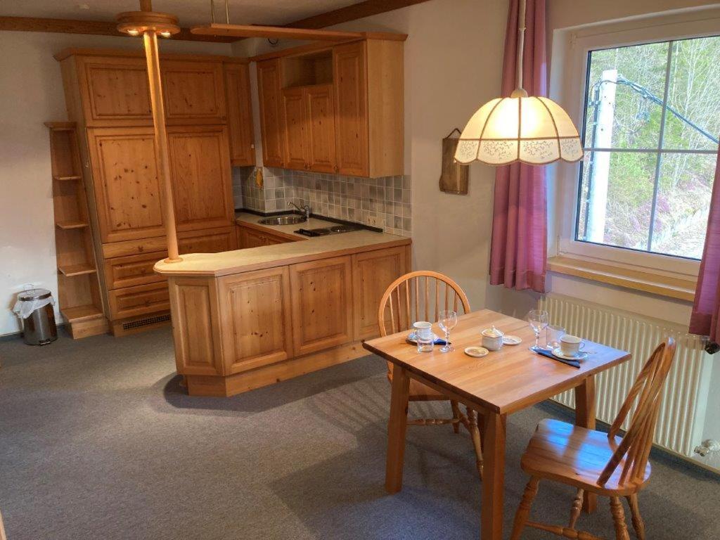 Motel Brunner Apartments & Zimmer Bad Eisenkappel Eksteriør billede